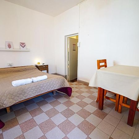 Apartamento Complejo Puertas Rosas Villa Carlos Paz Exterior foto